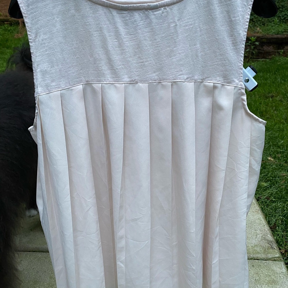 Banana Republic Light pink dressy tank top